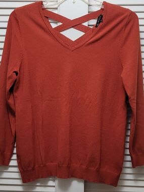 Love Ellie M Rust Criss Cross V-Neck Pullover Knit Sweater Rayon Blend Women